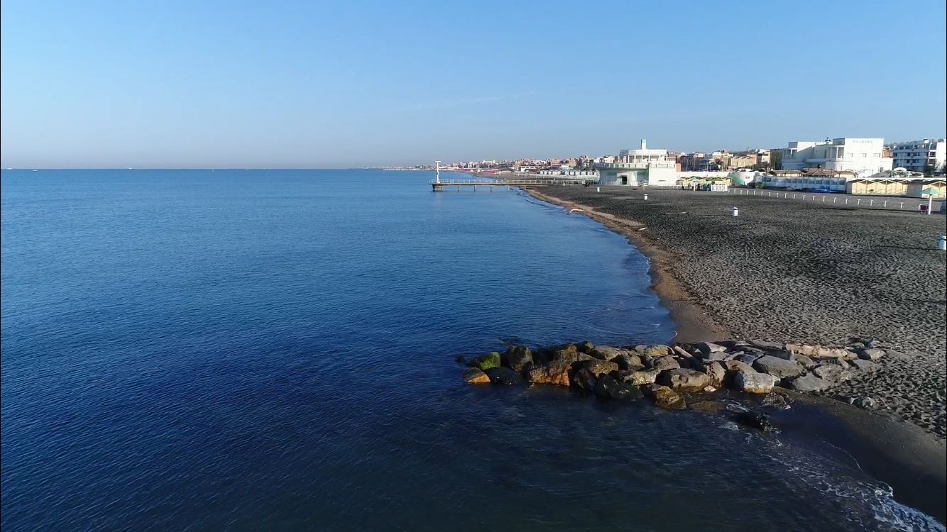 Nel blu di Ostia